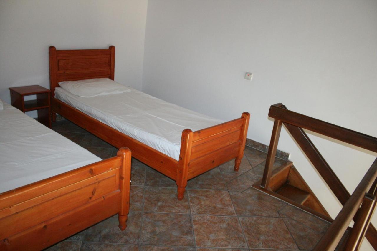 Hotel Albatros à Calarasi  Extérieur photo
